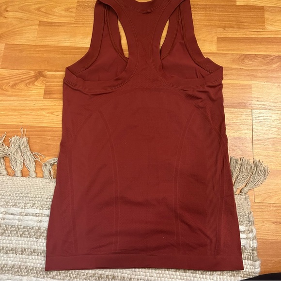 Athleta Momentum Seamless Tank - Picture 2 of 4